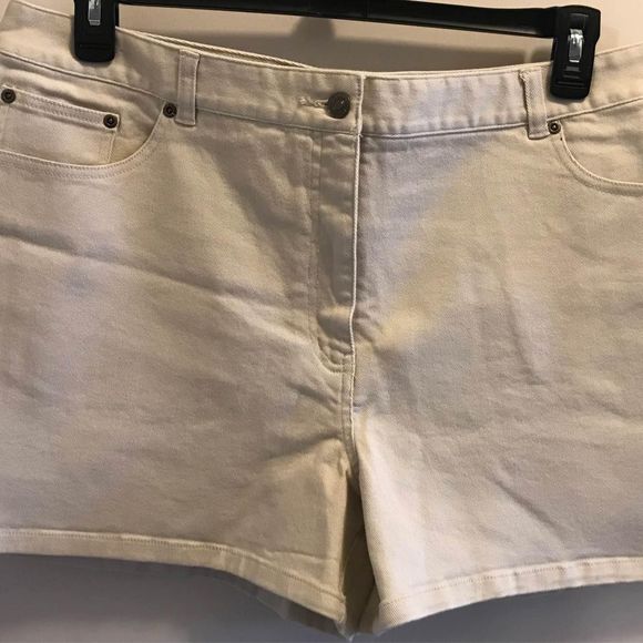 Women’s Size 20 Jeanology Beige Shorts New With Tag - Picture 1 of 4